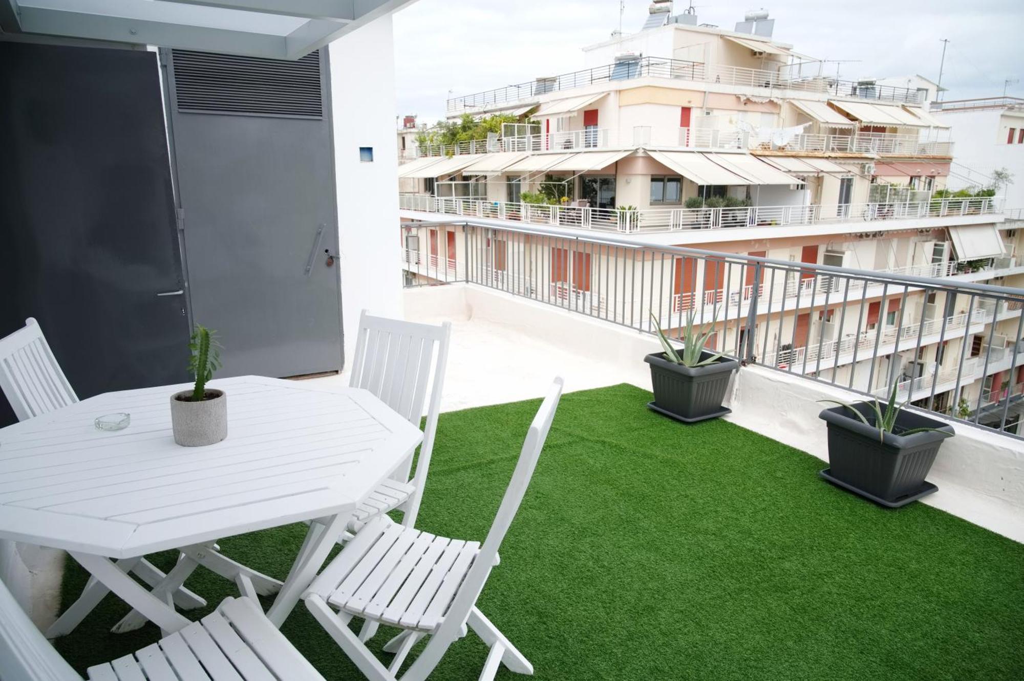 Central Aesthetic Studio With Panoramic Views Patras Buitenkant foto