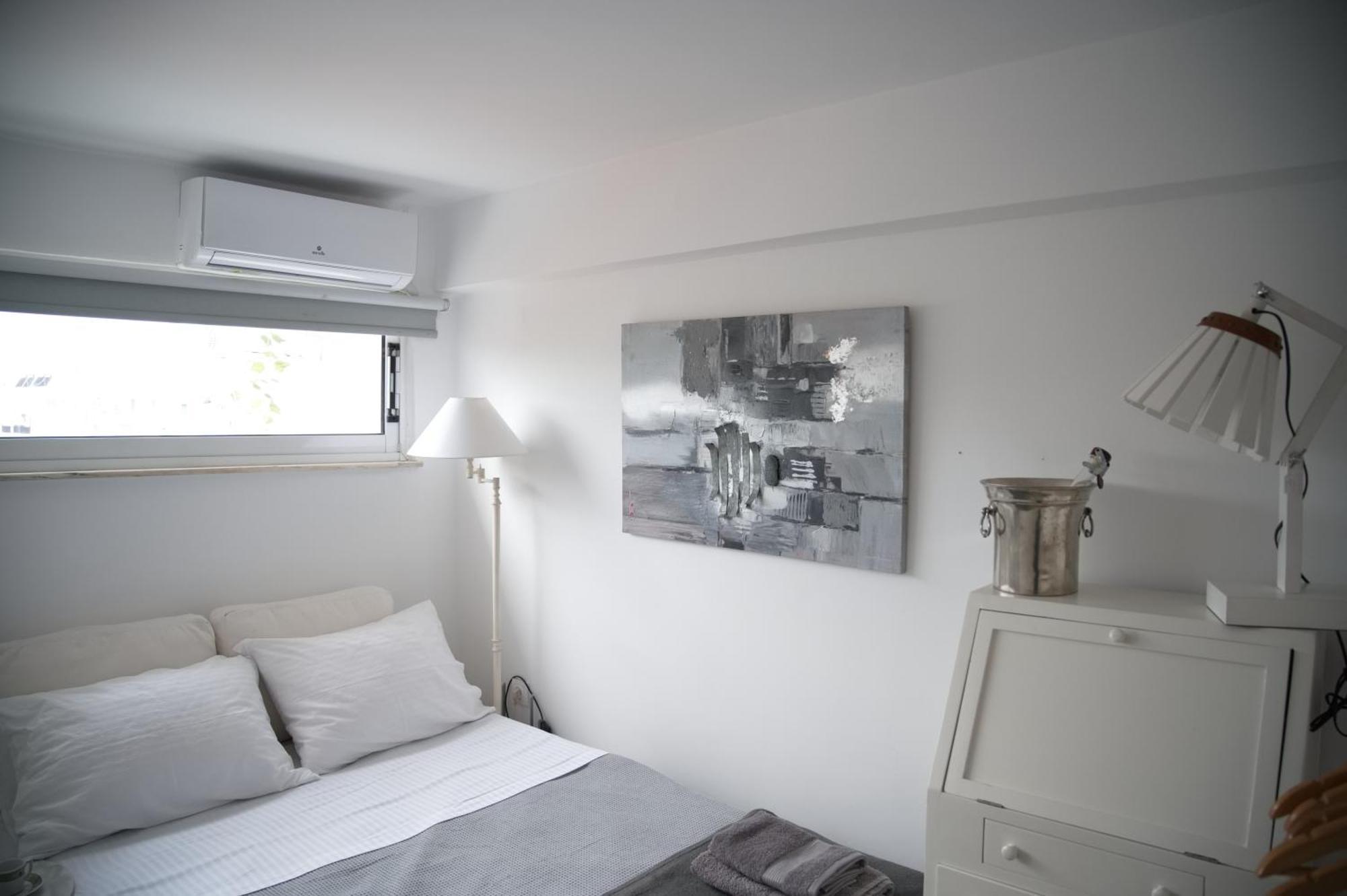 Central Aesthetic Studio With Panoramic Views Patras Buitenkant foto